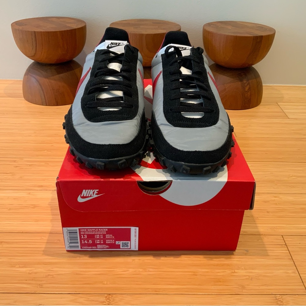Nike waffle racer… wolf grey/gym red-black-white